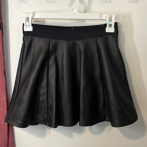 BOOTY LEATHER SKIRT